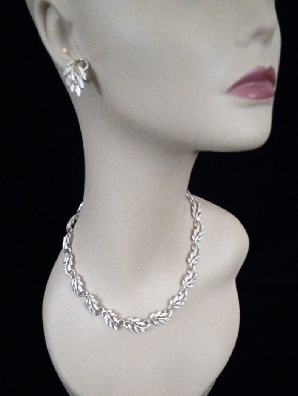 Elegant Napier Silver-tone  Leaf Necklace and Earrings Set